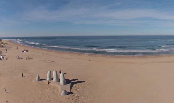 Vista de Los Dedos hacia La Brava, espaldas al mar